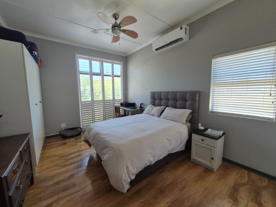 4 Bedroom Property for Sale in Fairway Heights Western Cape